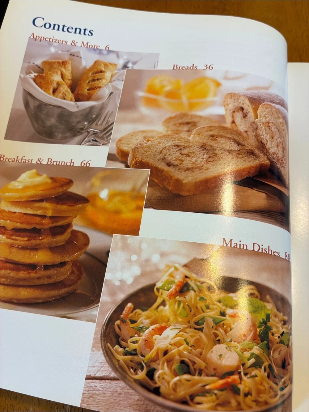 Vintage Better Homes and Gardens Treasured Recipes Cookbook 200 recipes